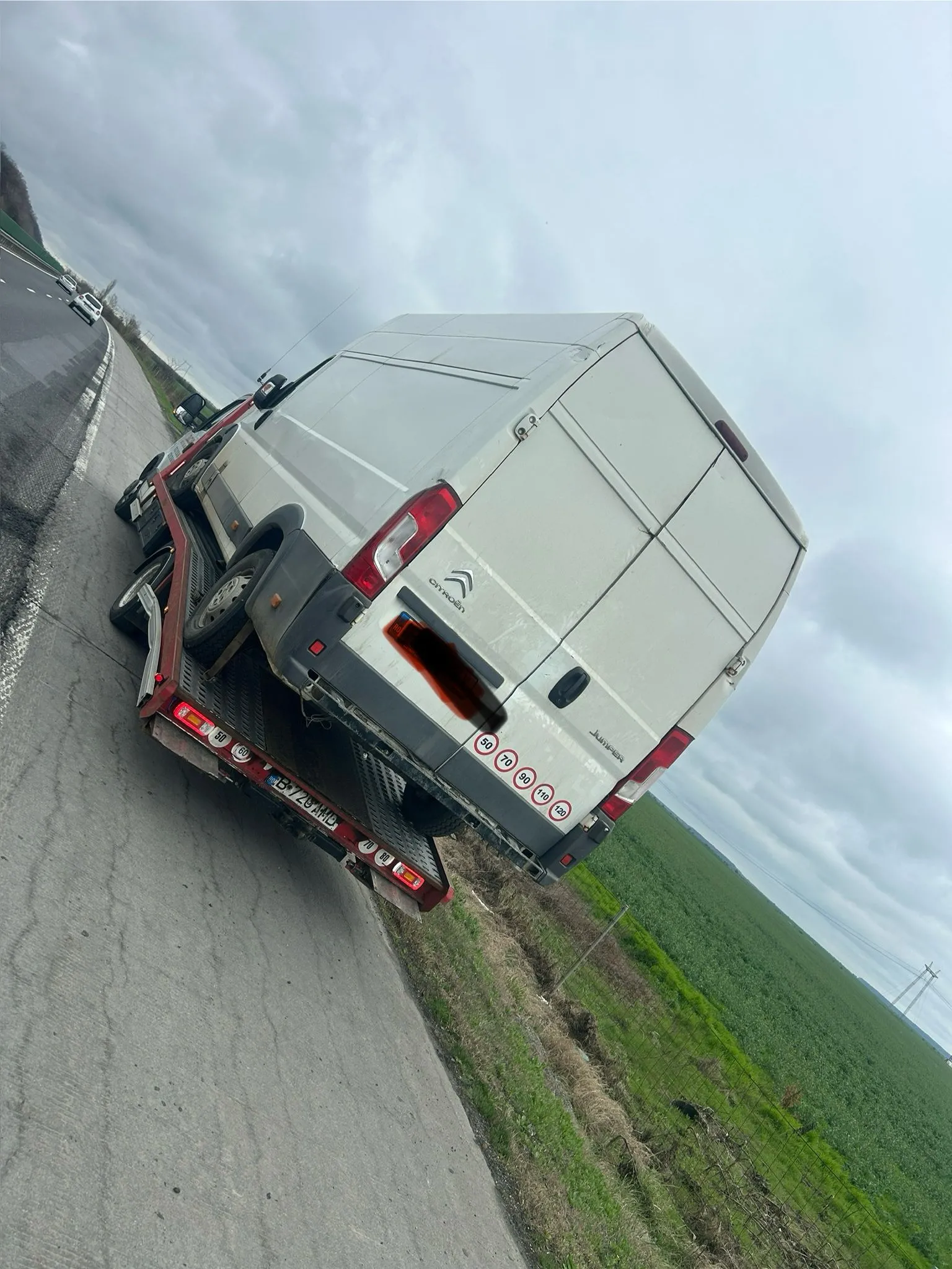 Tractări auto non-stop Dragos Lux – București, Ilfov și împrejurimi